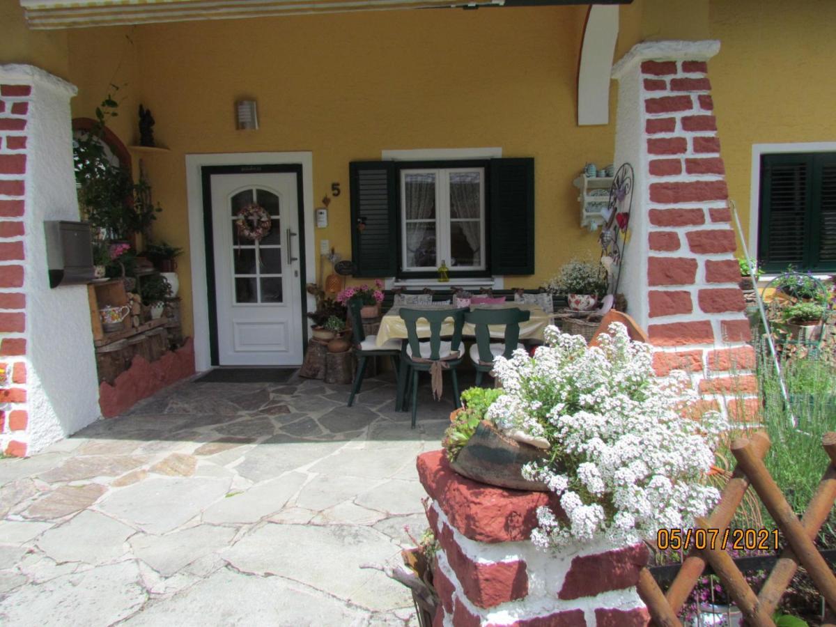 Haus Victoria Apartment Sankt Gilgen Exterior photo
